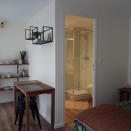 Agreables Chambres Independantes - Coutances Centre エクステリア 写真
