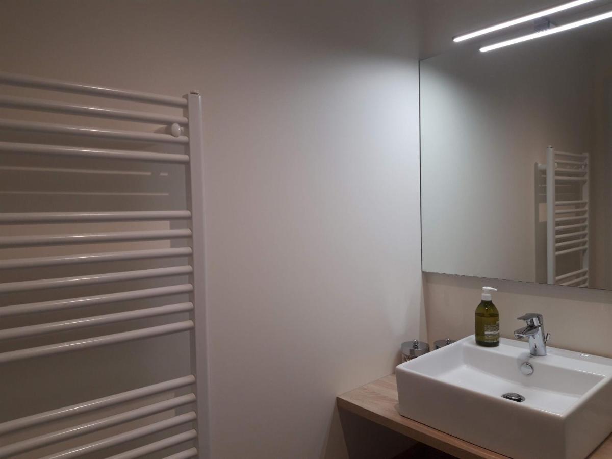 Agreables Chambres Independantes - Coutances Centre エクステリア 写真