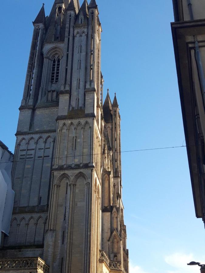 Agreables Chambres Independantes - Coutances Centre エクステリア 写真