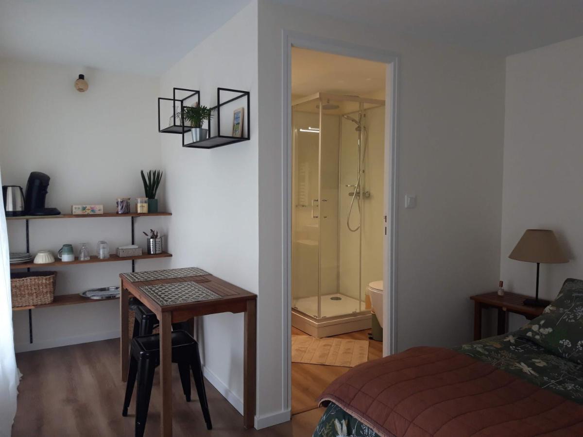 Agreables Chambres Independantes - Coutances Centre エクステリア 写真